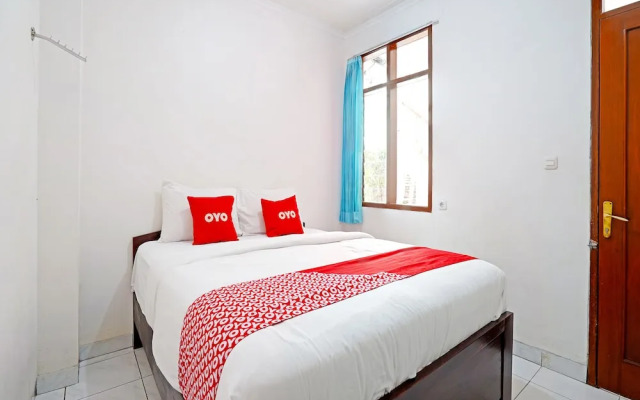 Teratai Residence by  OYO