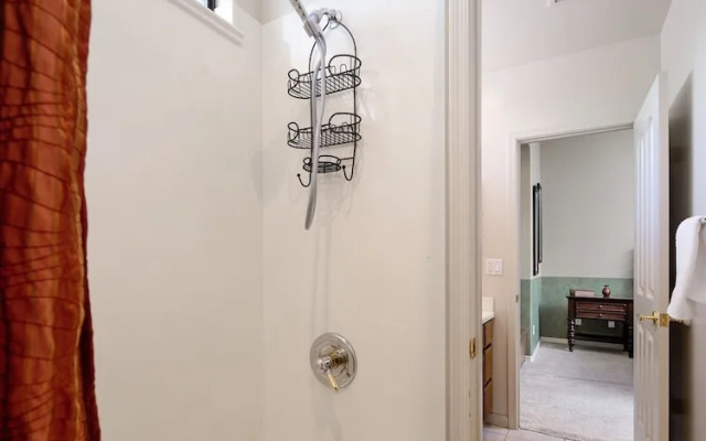 Valley View Villa - Private Pool - Hidden Bedroom