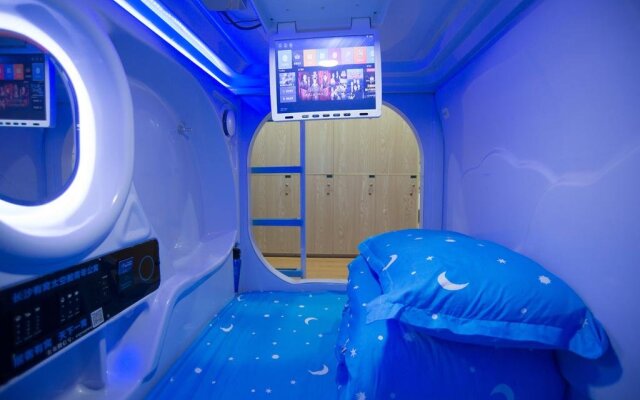 You Wo capsule Hostel