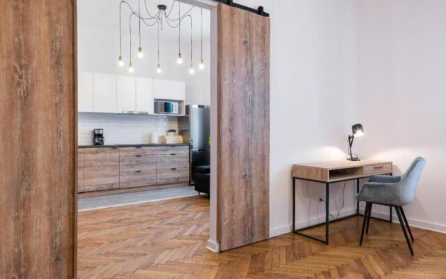 Fancy Apartments with Lift and A/C