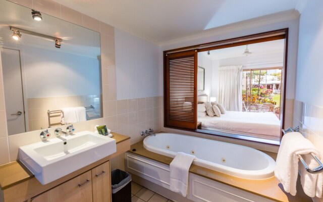 Amphora Resort Luxury Private Apartments