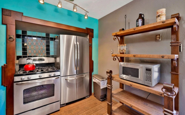 Club View Pines #2105