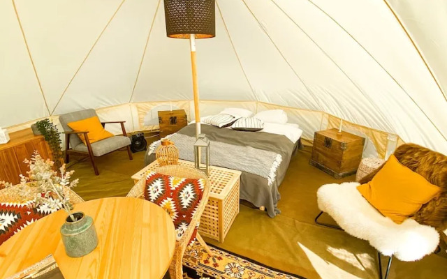 Camp Boutique- Glamping