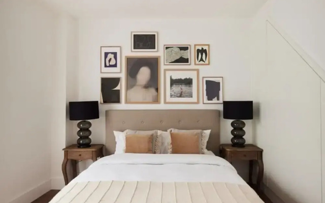 The Ravenscourt Park Escape - Bright 2bdr Flat