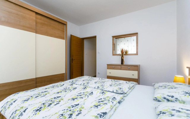 Holiday House Snjezana