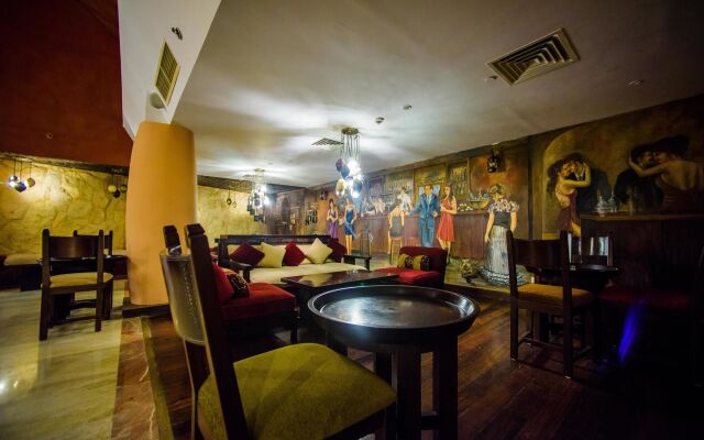 Carols Beau Rivage Hotel