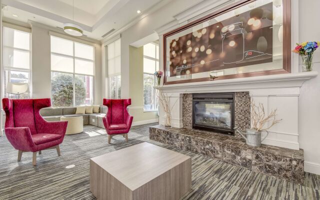 Hilton Garden Inn Waldorf