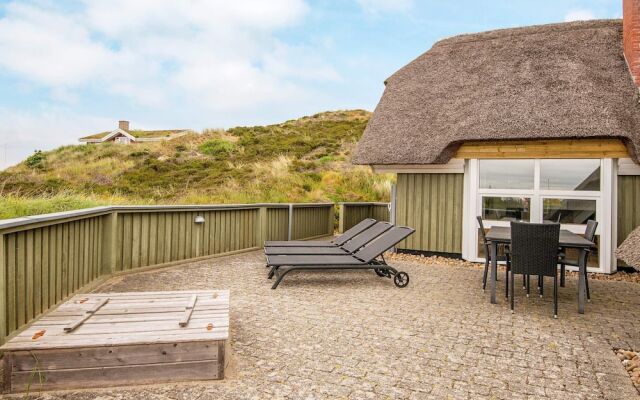 Cozy Holiday Home in Henne With Whirlpool