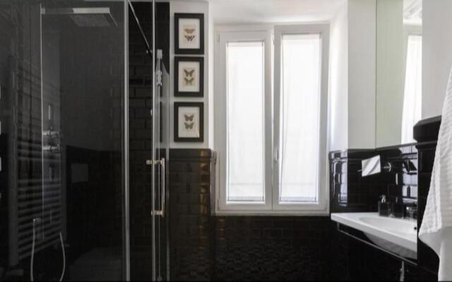 App Leoncino Design Apartment in Rome