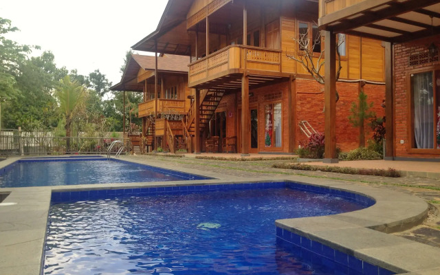 Jambuluwuk Convention Hall & Resort Puncak