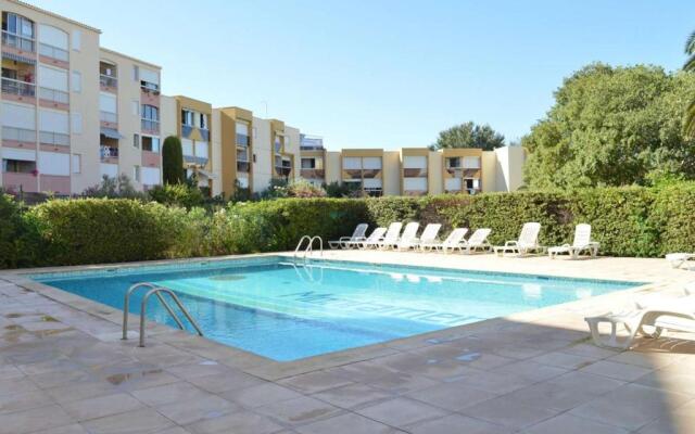 Appartement Le Grau-du-Roi, 1 pièce, 4 personnes - FR-1-250-140