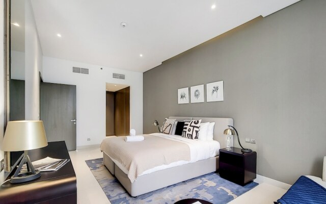 Manzil - 1BR in Business Bay w Burj & Canal Views