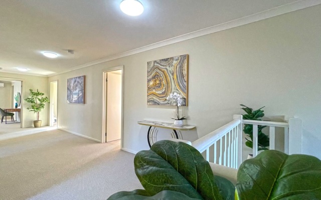 Spacious 7BRM 5-bathroom Rental House