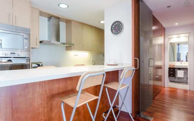 Modern 2 Bedroom Flat Next to Camp Nou