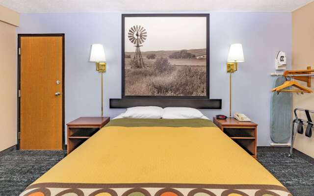 Super 8 by Wyndham Valentine NE