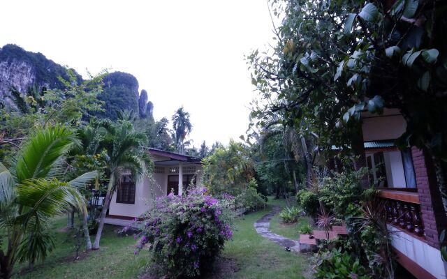 Aonang Friendly Bungalow