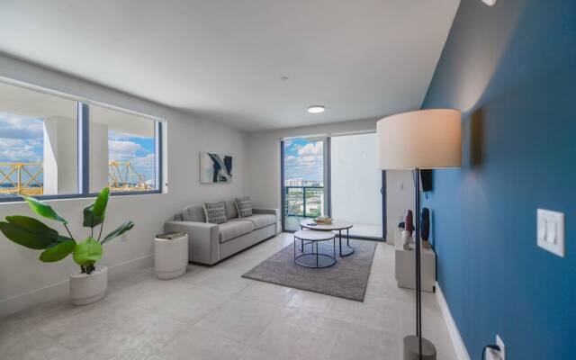 Prime location Luxury Condo at brickell