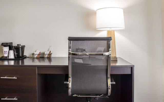 Sleep Inn & Suites Lincoln University Area