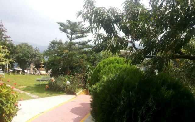 Oyo 15584 Mukteshwar Himalayan Resort