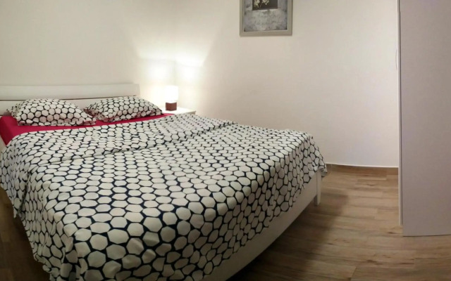 Maki Apartments