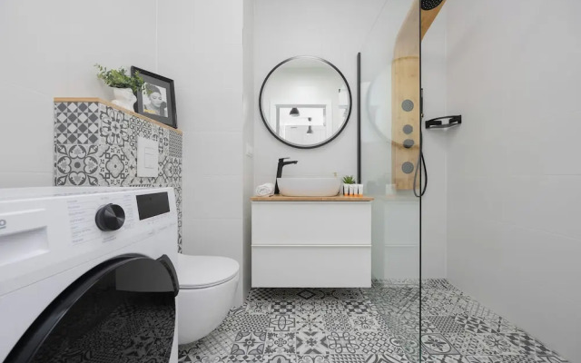 Warsaw Apartment With Balcony by Renters