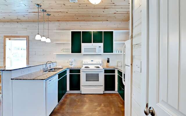 The Commons #601 - Three Bedroom Townhome