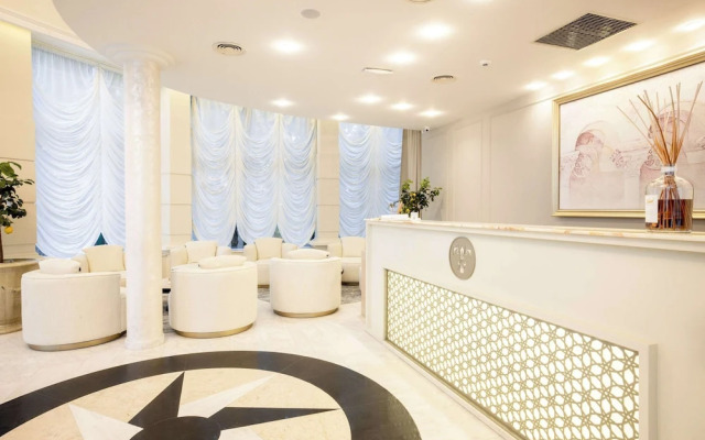 Tresor Le Palais Timisoara, Curio Collection By Hilton