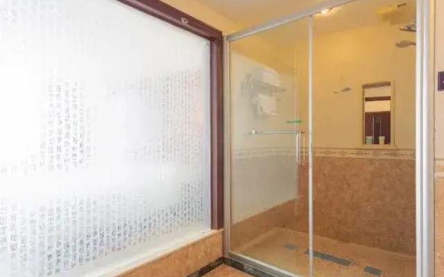 Dongfang Hotel