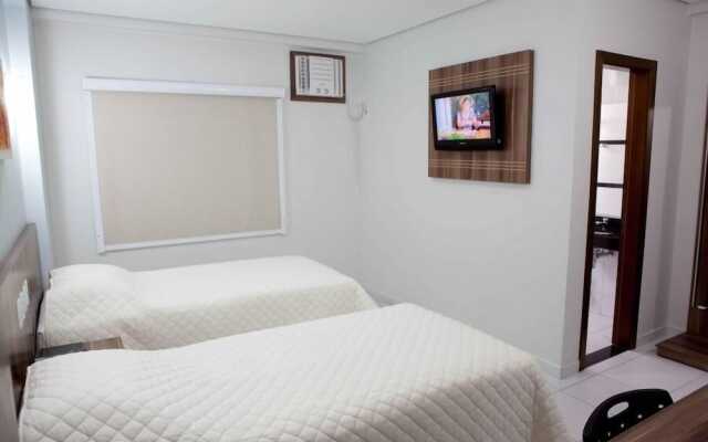 Serras Hotel