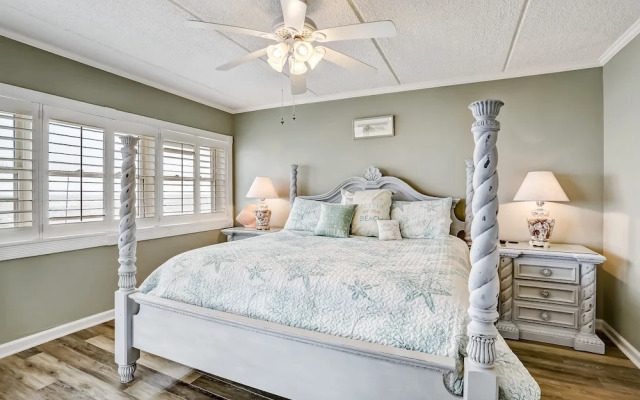 Ocean and Amelia Island View Condo with Oceanside Pool Access by RedAwning