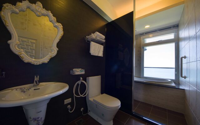 White Spray B&B