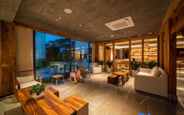 Guyue Suqing Homestay (Libo Ancient Town Branch)
