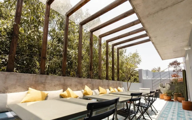 Casai Gorgeous 2 BR Apt With Rooftop