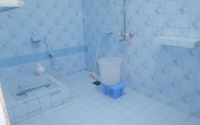 Abshar Hotel