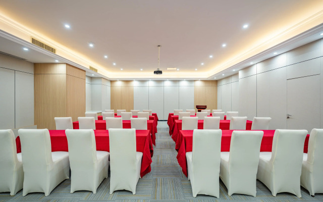 Holiday Inn Express Chengdu Tianfu Square by IHG