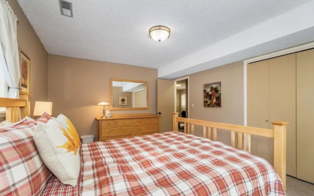 Maple Leaf Lodge