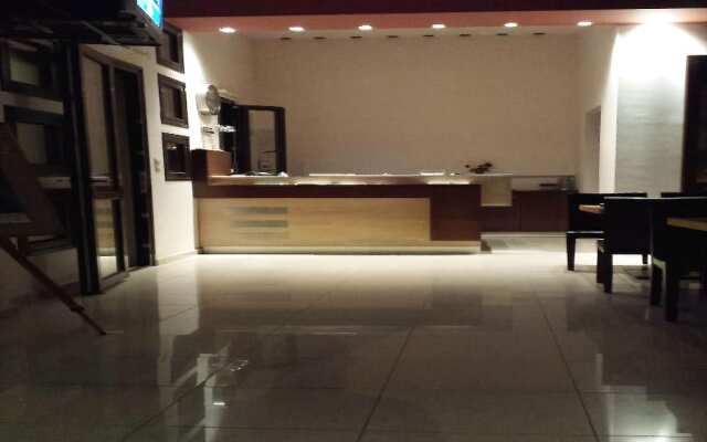 Avaton Hotel