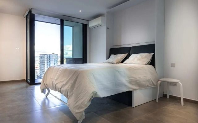 Top Studio With View-hosted by Sweetstay