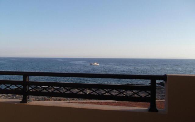 Kritamos Beach Apartments