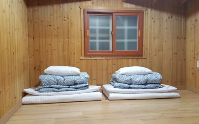 Jeju Windbell Sound Pension