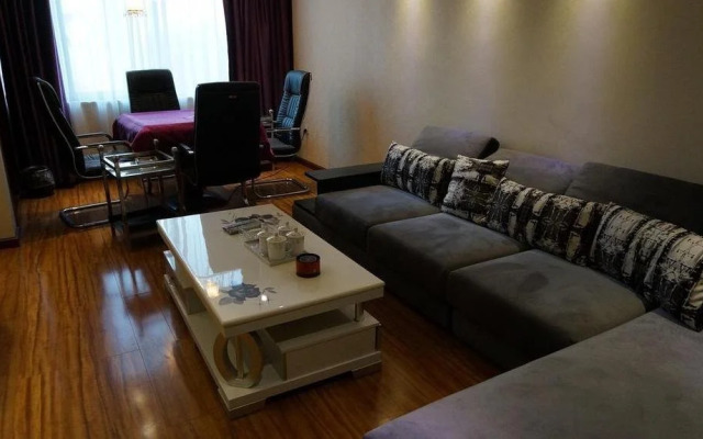 Zhongxiang Tianyue Business Hotel