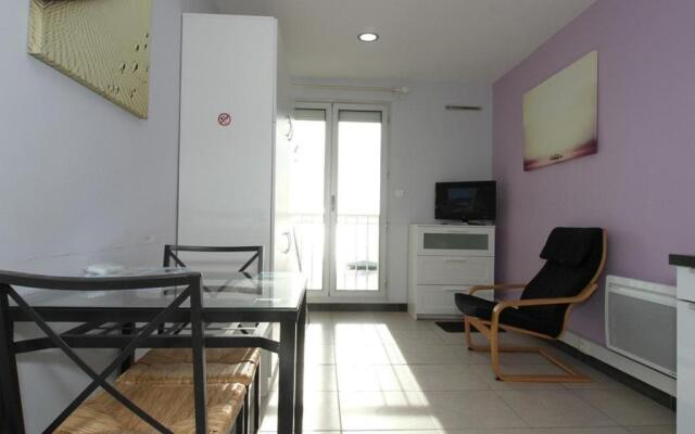 Appartement Balaruc-les-Bains, 1 pièce, 2 personnes - FR-1-553-23