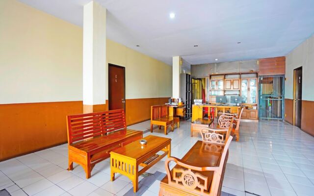 OYO 91415 De Wijaya Hotel