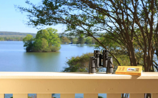 Lookout Point Lakeside Inn