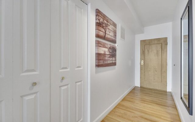 Lancaster Square by Bridgestreet