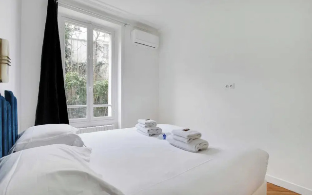 Elegant in Neuilly-sur-seine: A Charming Retreat