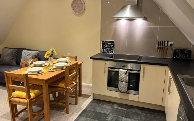 Central Location 2-bed Apartment in Maidstone