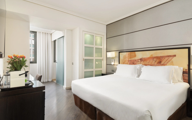 H10 Universitat Hotel