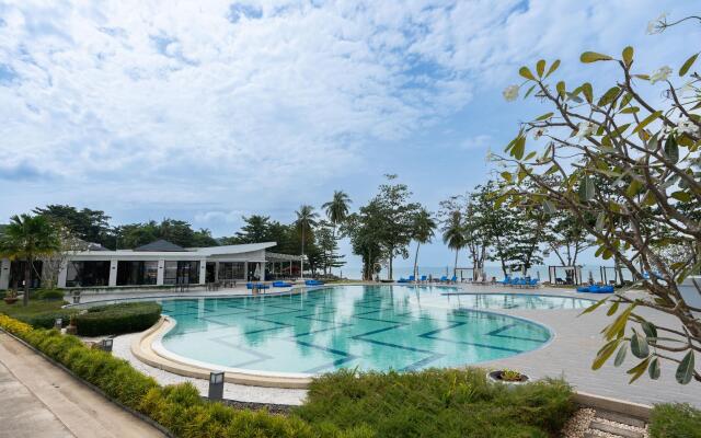 Royal Yao Yai Island Beach Resort -sha Extra Plus+