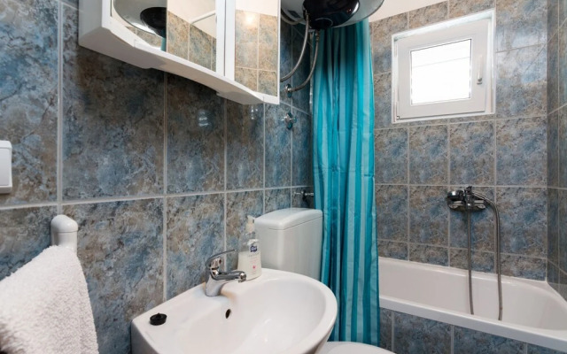 Miranda - Quiet & Next to the sea - A4